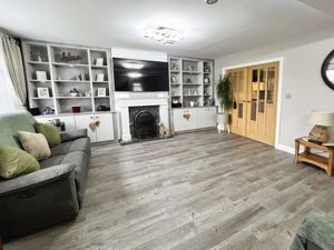 Lounge- click for photo gallery